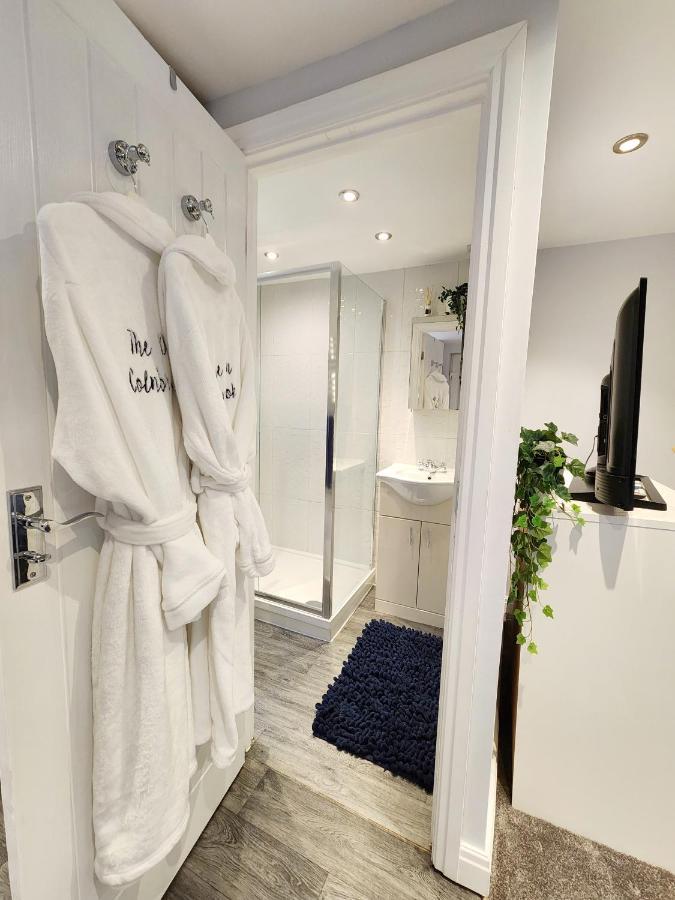 Studio Apartment The Den Colnbrook Exterior photo